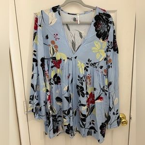 Free People Blue Floral Tunic Size Medium Light Blue Periwinkle Multicolor Boho